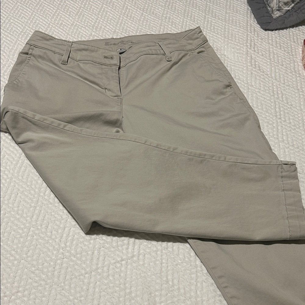 Tommy Bahama Women's Tan Cropped Pants